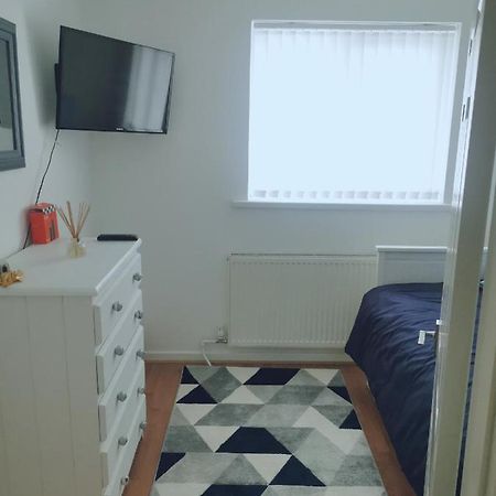Room In A Friendly Home In A Quite Neighborhood Of Cardiff Eksteriør billede